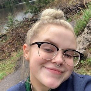 Meet your Posher, Maya